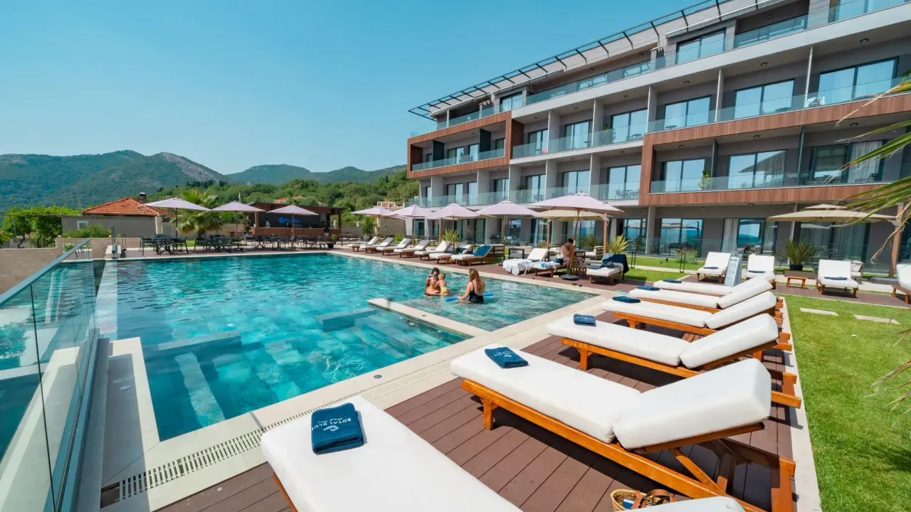 Izdavanje, trosoban stan, 85m², Kavač, Kotor