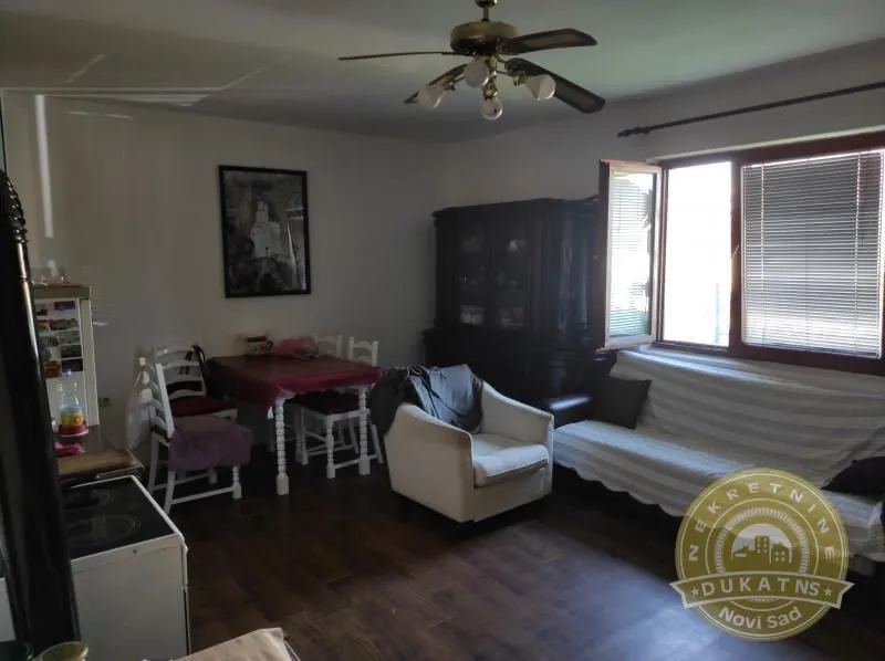 Prodaja, kuća, 152m², Futog, Novi Sad Sve Podlokacije