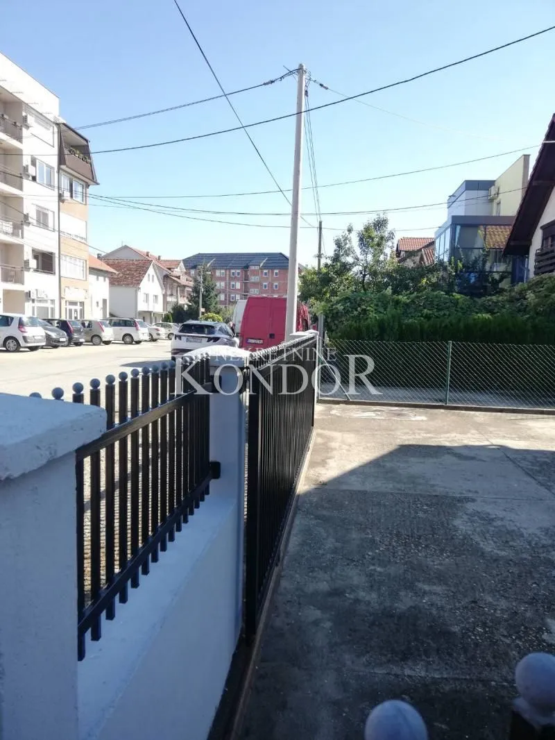 Rent, office space, 350m², Altina, Beograd