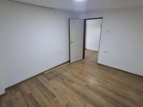 Rent, office space, 50m², Podbara, Novi Sad Sve Podlokacije - image 7