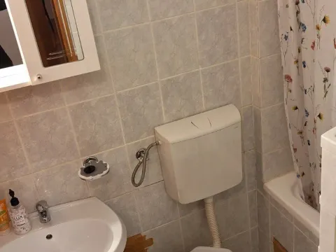 Izdavanje, jednosoban stan, 51m², City Kej, Podgorica - image 9