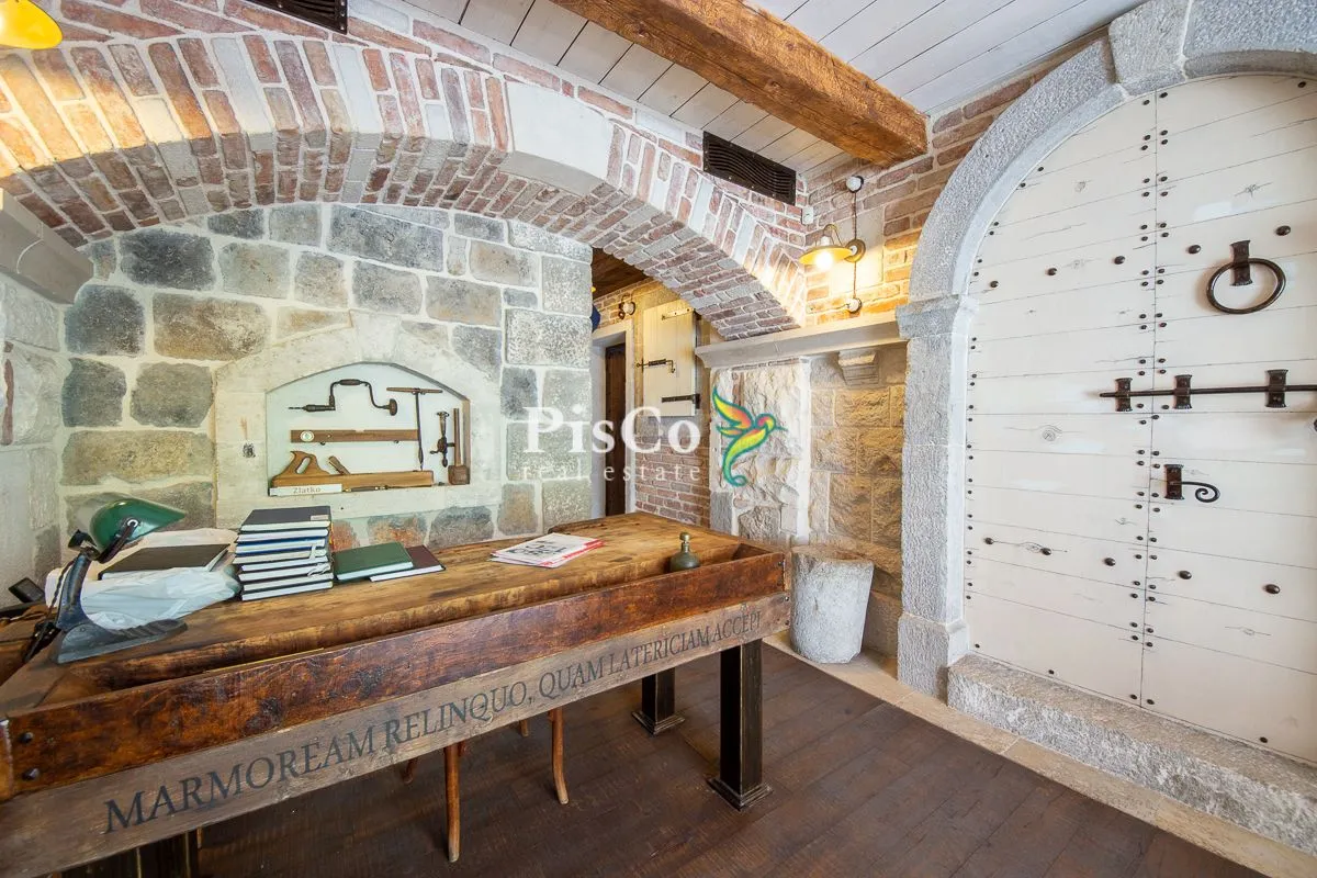 Rent, office space, 42m², Centar, Podgorica