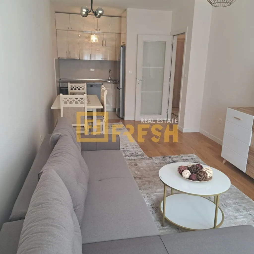 Izdavanje, jednosoban stan, 46m², City Kvart, Podgorica