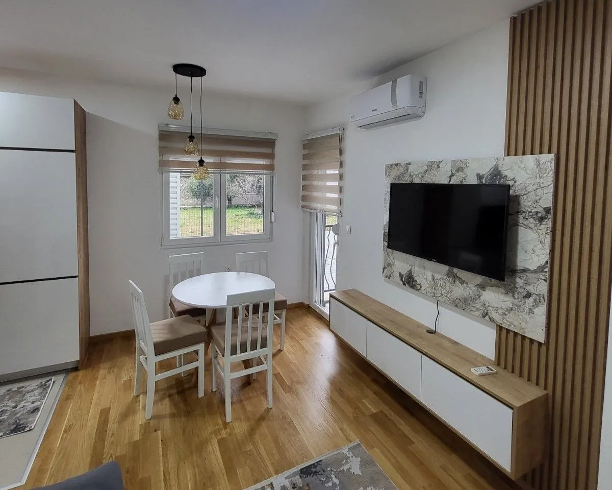 Izdavanje, jednosoban stan, 34m², Stara Varoš, Podgorica