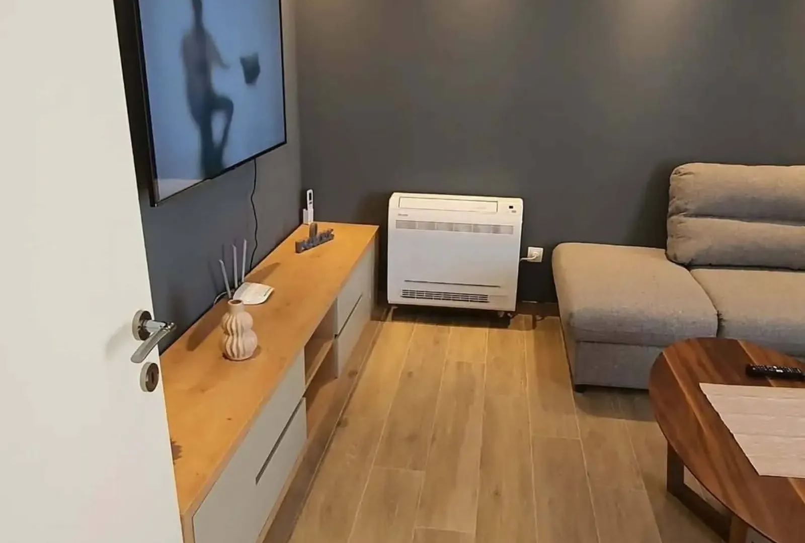 Rent, one bedroom apartment, 46m², Tivat, Crna Gora
