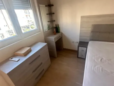 Izdavanje, dvosoban stan, 74m², City Kvart, Podgorica - image 9