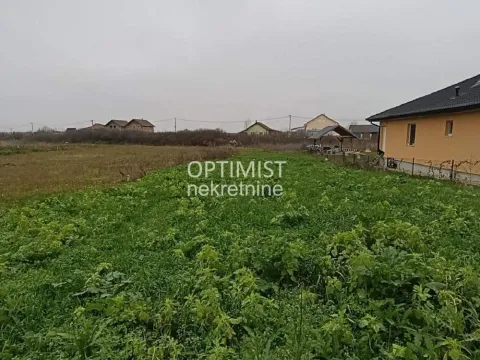 Zemljište in Bečmen