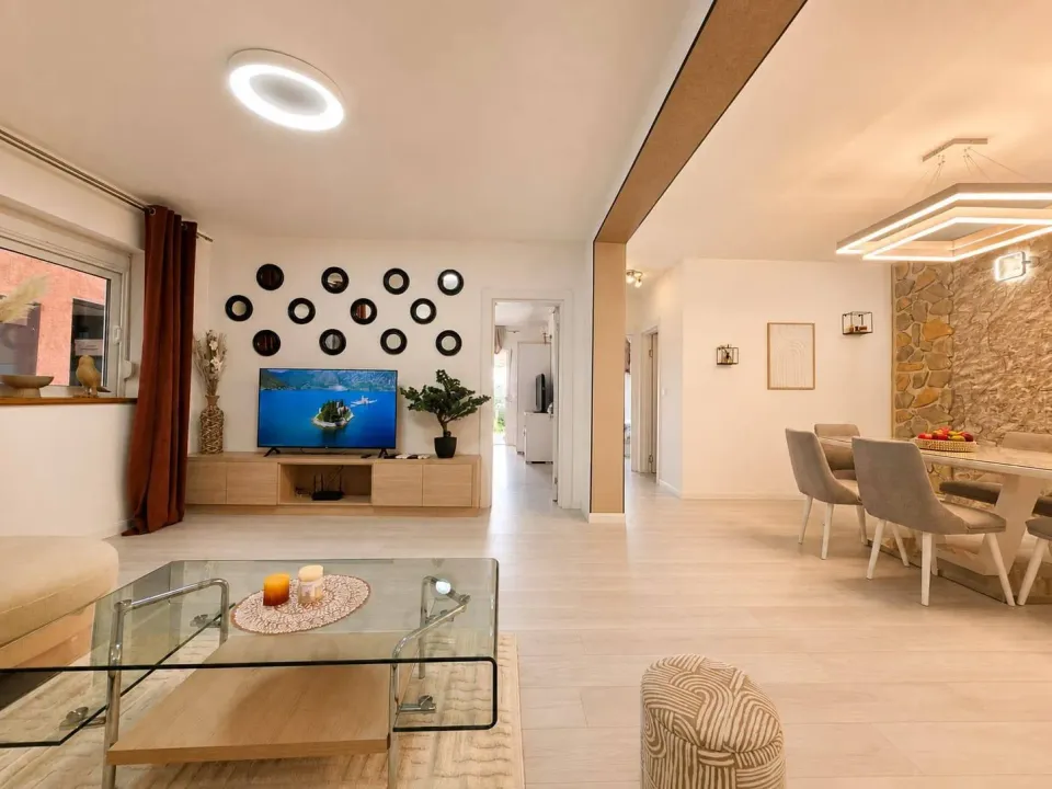 Sale, two bedroom apartment, 99m², Petrovac, Budva
