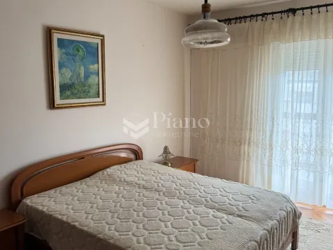 Izdavanje, dvosoban stan, 76m², Centar, Podgorica - image 6
