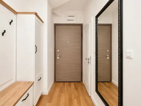 Izdavanje, trosoban stan, 97m², Zabjelo, Podgorica - image 8