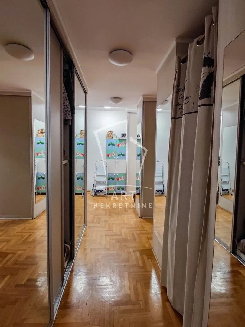 Prodaja, četvorosoban stan, 165m², Novi Beograd Blok 22, Novi Beograd Sve Podlokacije