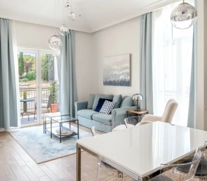 Izdavanje, jednosoban stan, 54m², Luštica Bay, Tivat