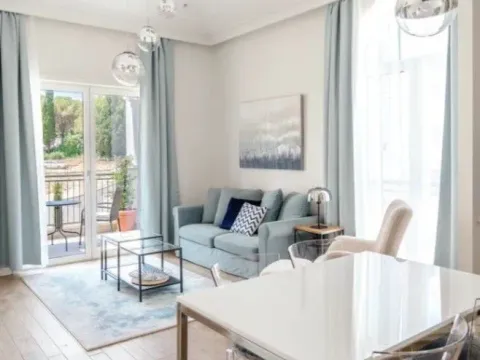 Stan in Luštica Bay