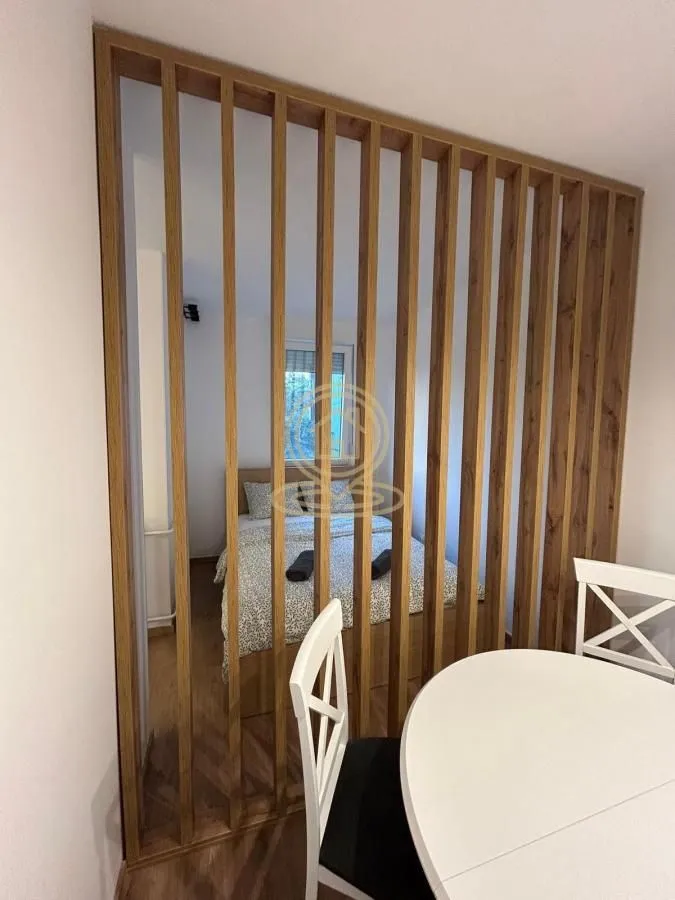 Izdavanje, jednosoban stan, 35m², Stari Grad, Beograd