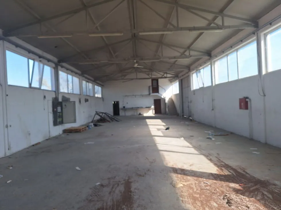 Rent, office space, 900m², Batajnica, Beograd