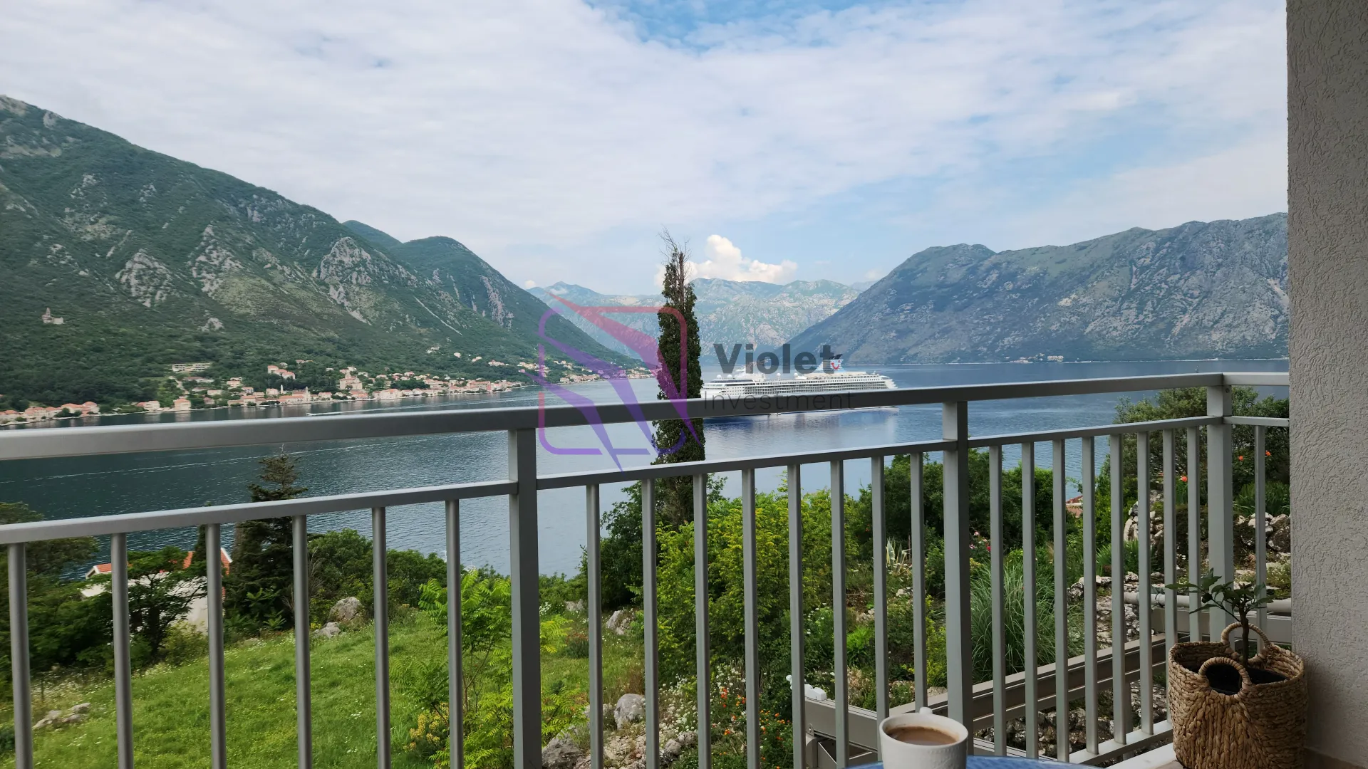 Prodaja, trosoban stan, 75m², Dobrota, Kotor