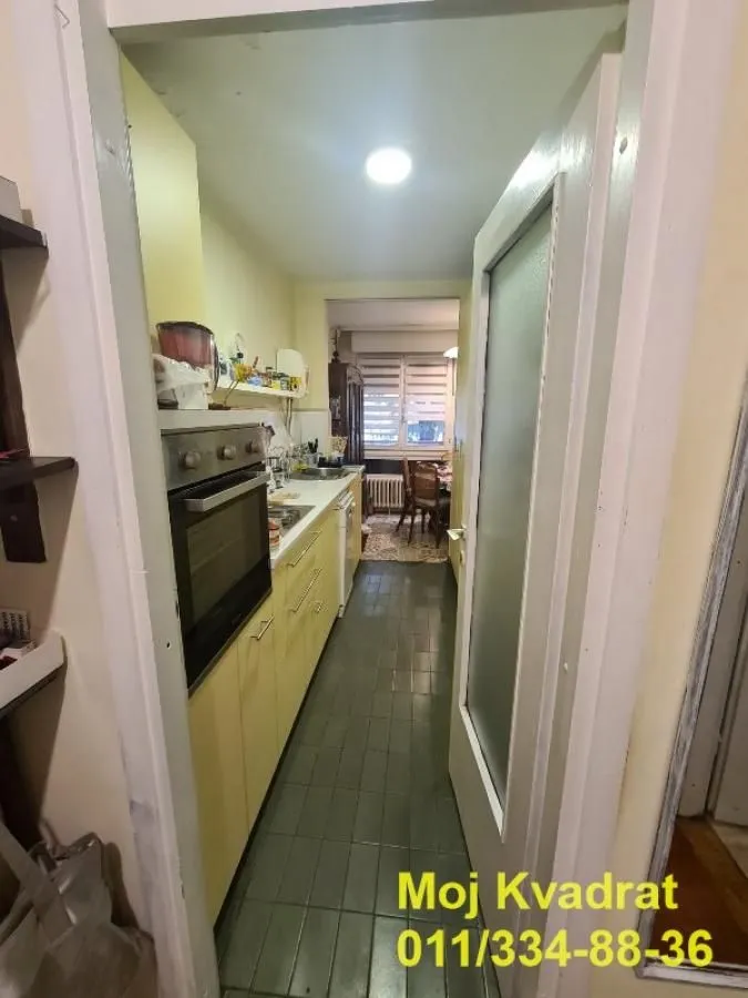 Sale, two bedroom apartment, 58m², Kalenić Pijaca, Vračar Sve Podlokacije