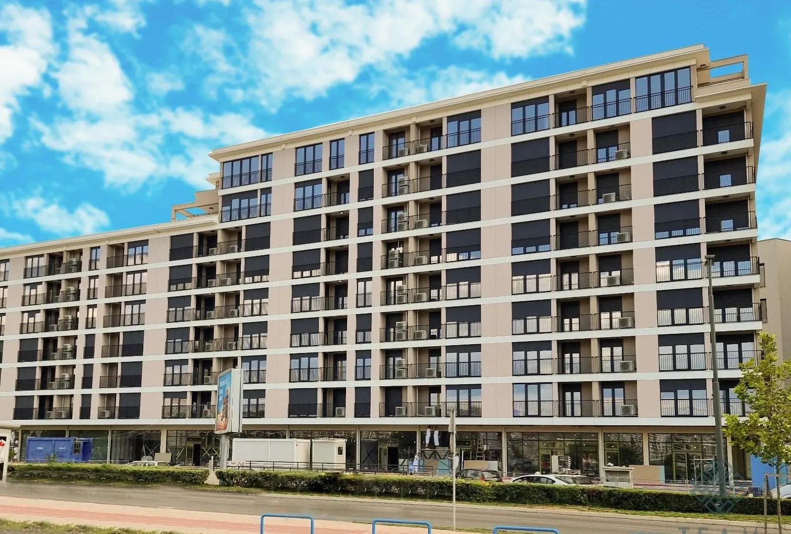 Izdavanje, dvosoban stan, 82m², Kod Capital Plaze, Podgorica
