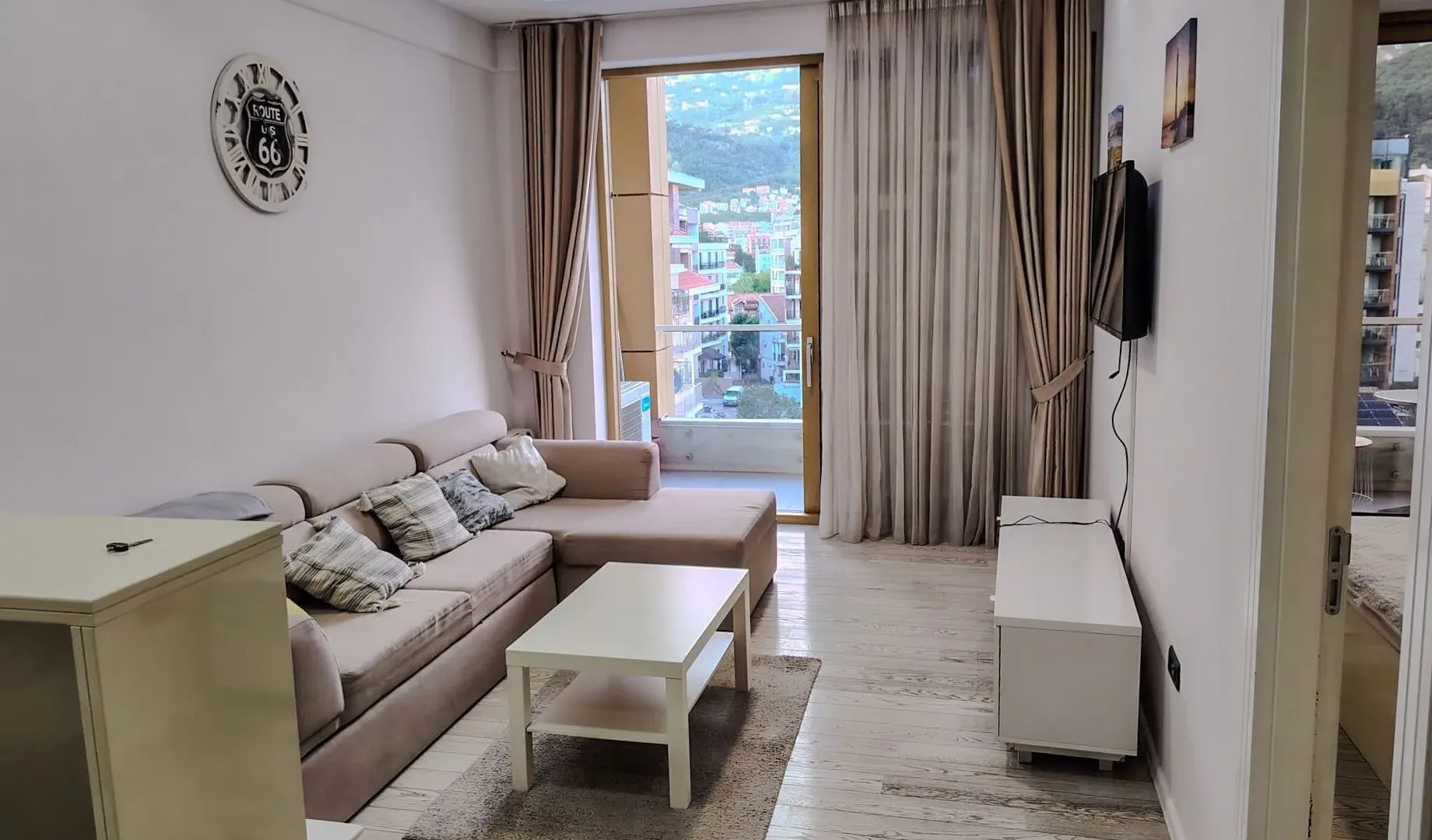 Rent, one bedroom apartment, 45m², Centar, Budva