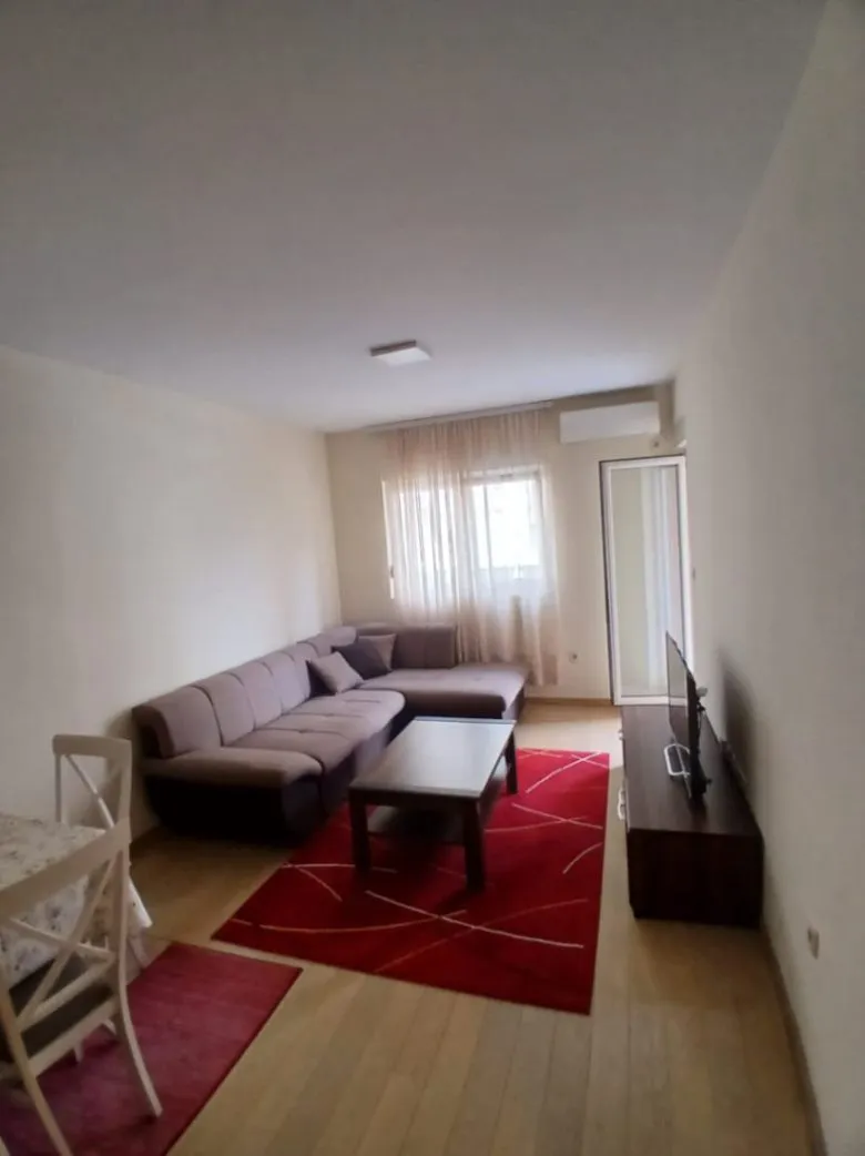 Izdavanje, jednosoban stan, 45m², City Kvart, Podgorica