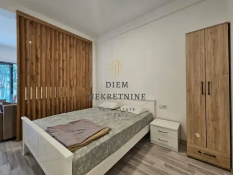 Izdavanje, jednosoban stan, 42m², Centar, Bar - image 2