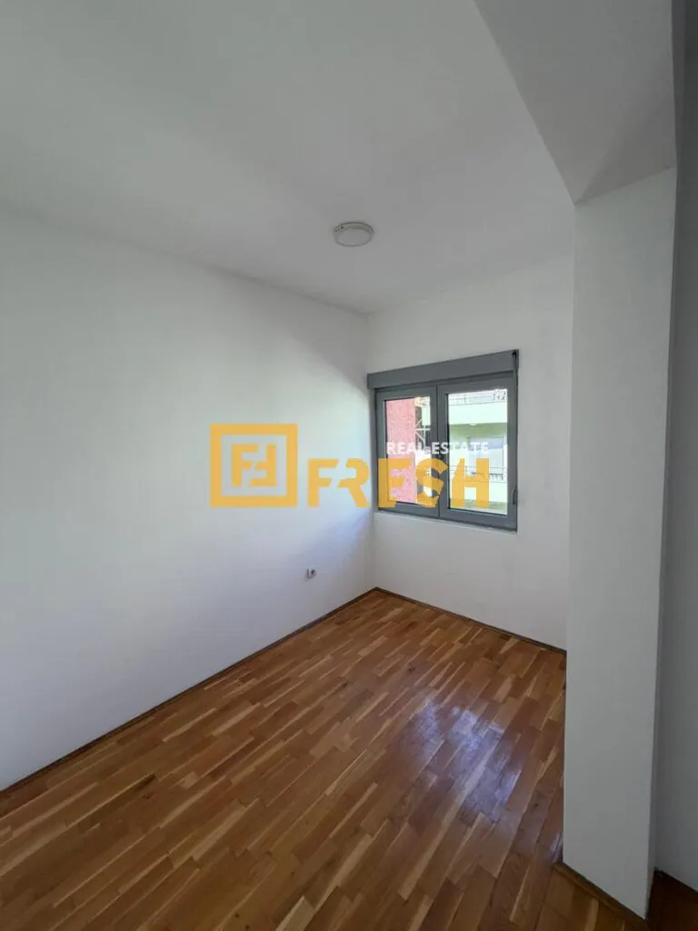 Prodaja, dvosoban stan, 44m², Krivi Most, Podgorica
