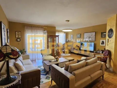 Prodaja, dvosoban stan, 107m², Zabjelo, Podgorica