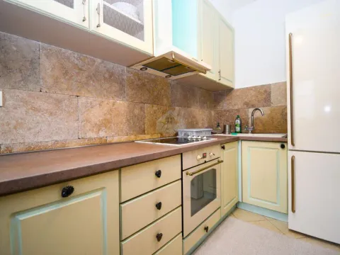 Izdavanje, dvosoban stan, 100m², Gorica C, Podgorica - image 4