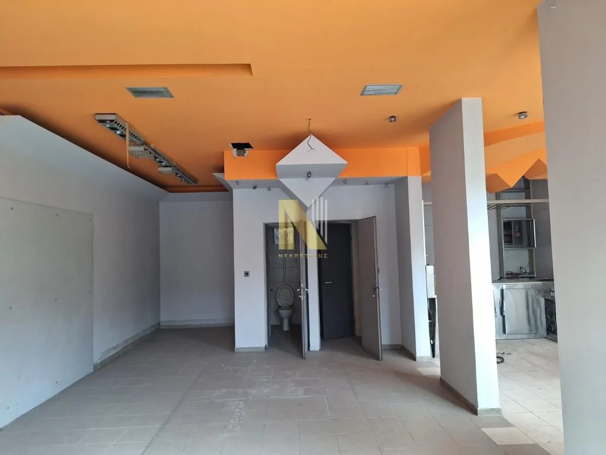 Rent, office space, 66m², Novo naselje, Novi Sad
