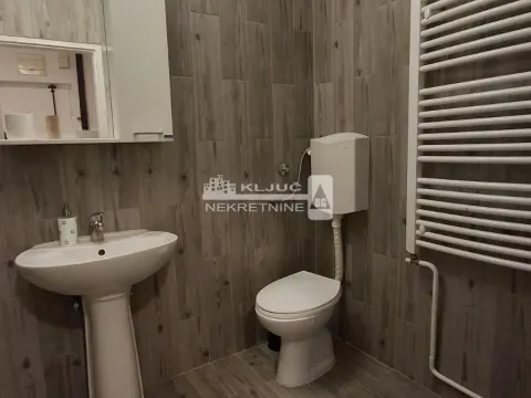 Izdavanje, jednosoban stan, 30m², Vračar Centar, Vračar Sve Podlokacije - image 13