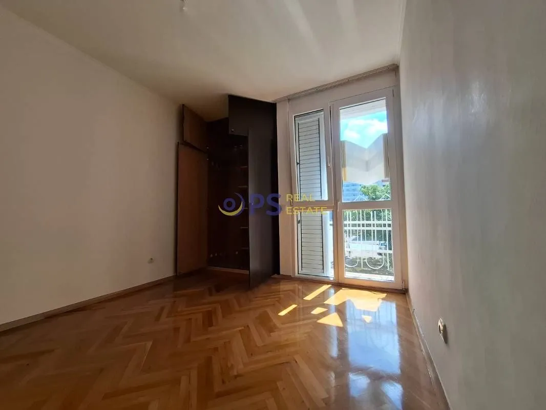 Prodaja, trosoban stan, 77m², Bar, Crna Gora