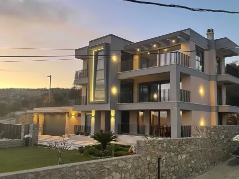 Rent, house, 300m², Vranići, Podgorica - image 14