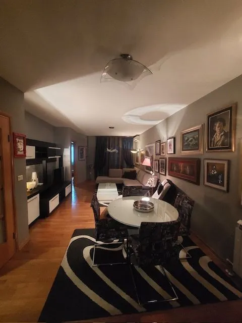 Izdavanje, trosoban stan, 105m², Preko Morače, Podgorica