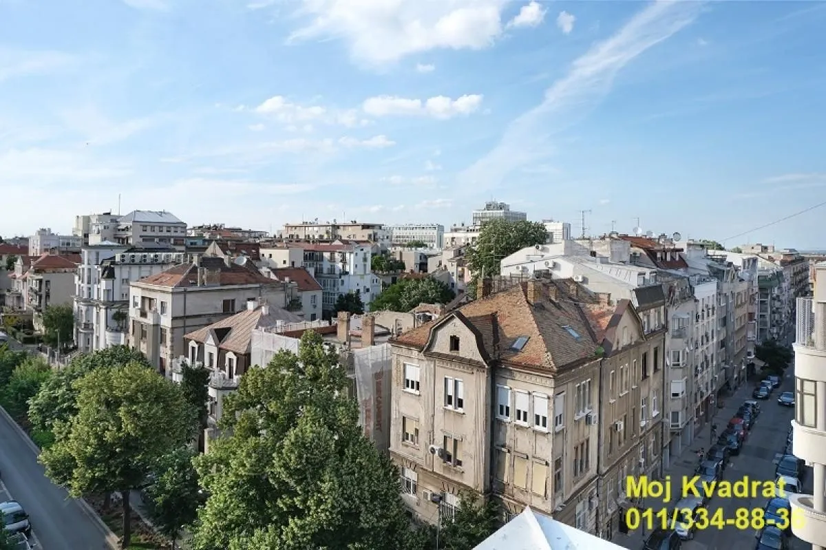 Prodaja, trosoban stan, 76m², Vračar Sve Podlokacije, Beograd