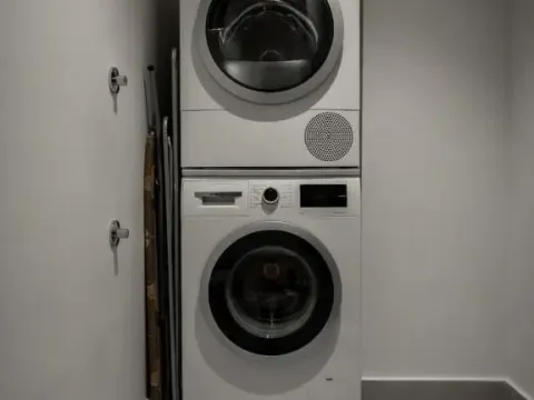 Izdavanje, trosoban stan, 120m², Savski Venac, Beograd - image 14