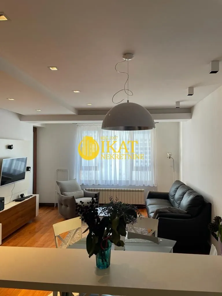 Rent, one bedroom apartment, 60m², Novi Beograd Sve Podlokacije, Beograd