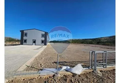 Prodaja, poslovni prostor, 600m², Donji Kokoti, Podgorica - image 8