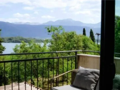 Prodaja, dvosoban stan, 74m², Đuraševići, Tivat - image 3