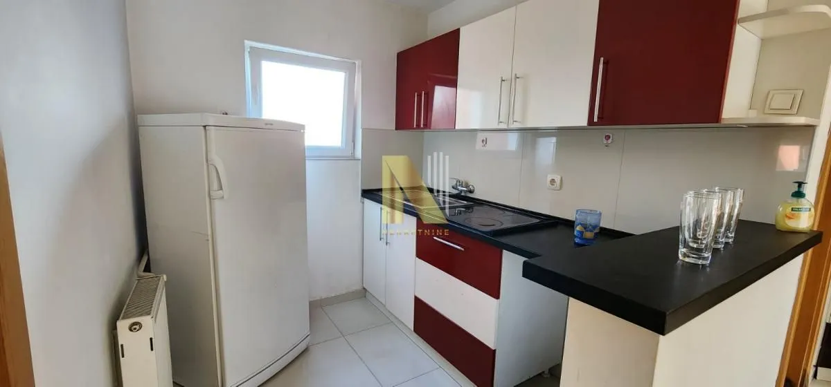 Izdavanje, trosoban stan, 65m², Petrovaradin, Novi Sad