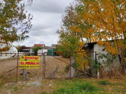 Zemljište in Veternik