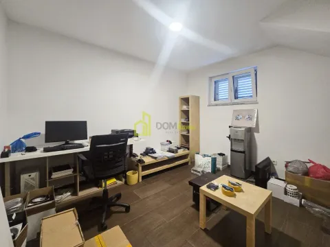 Sale, two bedroom apartment, 75m², Preko Morače, Podgorica - image 9