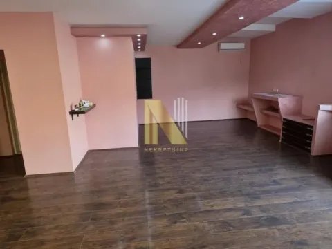 Sale, house, 312m², Novi Sad, Srbija - image 11