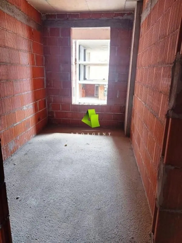Prodaja, dvosoban stan, 63m², Pantelej, Niš
