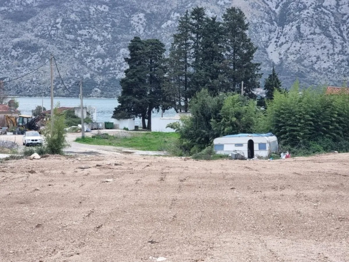 Prodaja, plac, 1700m², Kotor, Crna Gora