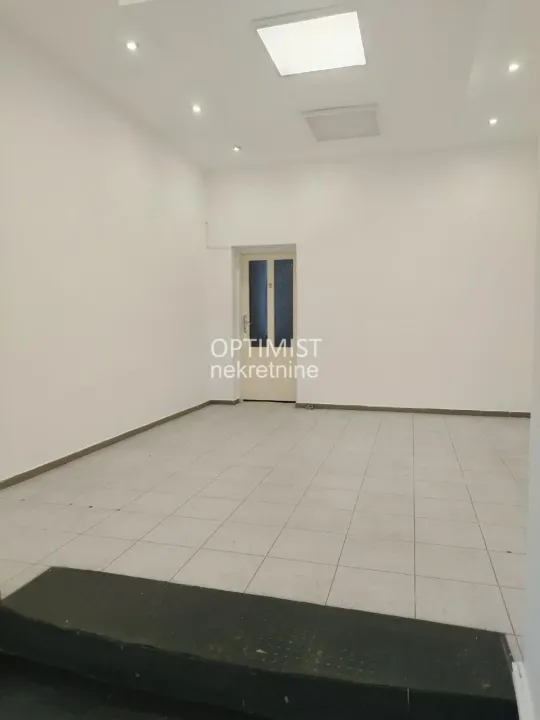 Rent, office space, 58m², Đeram Pijaca, Beograd