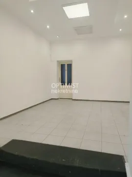 Poslovni prostor in Đeram Pijaca