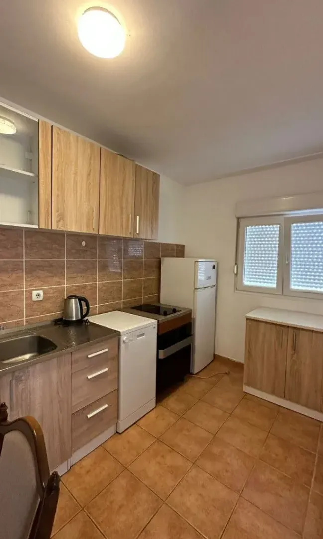 Rent, three bedroom apartment, 100m², Lazi, Budva