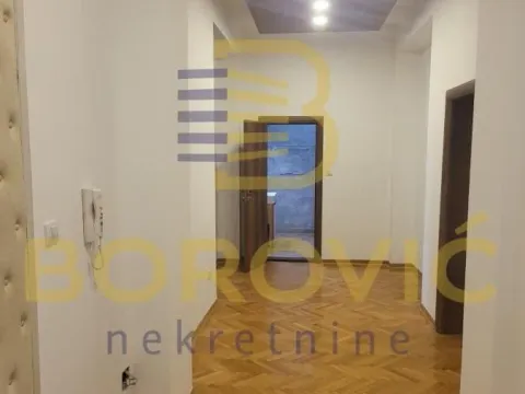 Izdavanje, četvorosoban stan, 100m², Savski Venac, Beograd - image 13