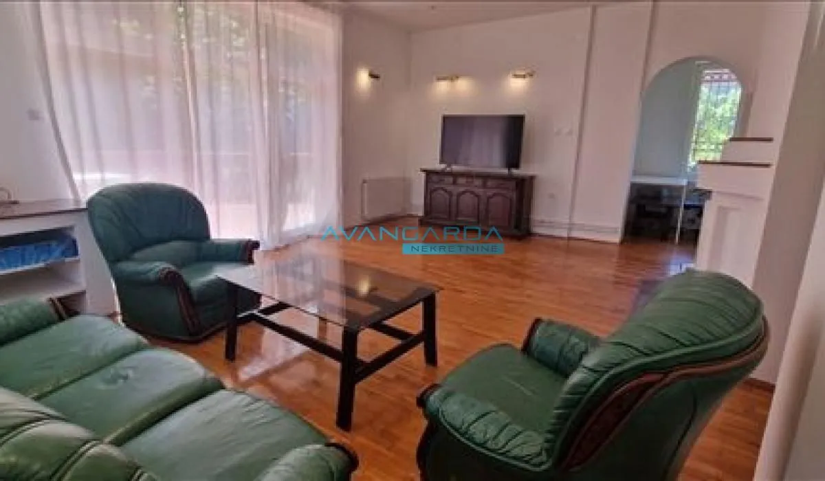 Izdavanje, četvorosoban stan, 210m², Višnjička Banja, Palilula Sve Podlokacije