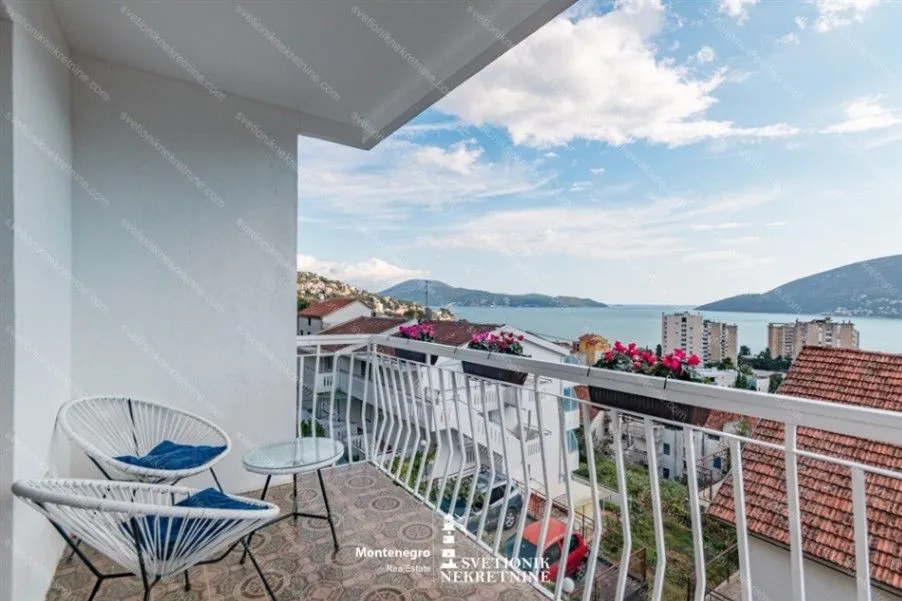 Sale, two bedroom apartment, 70m², Igalo, Herceg Novi
